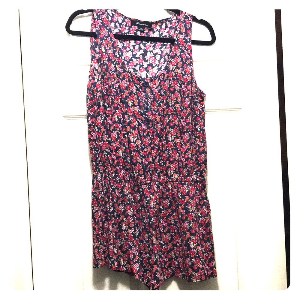 NWOT Forever 21 Floral Romper
